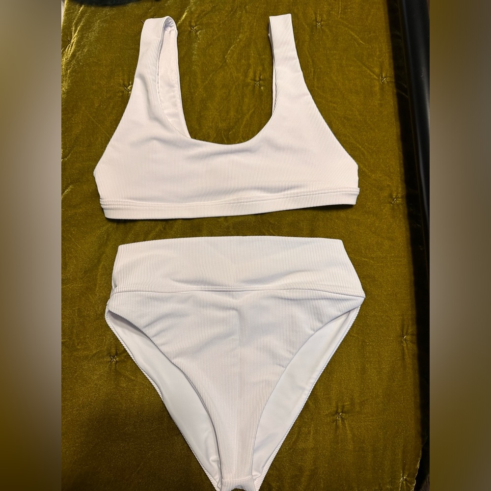 NWOT Beach Riot swim- Got for my bachelorette trip & never wore it